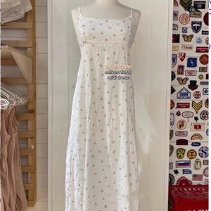 brandy melville colleen white floral maxi dress
